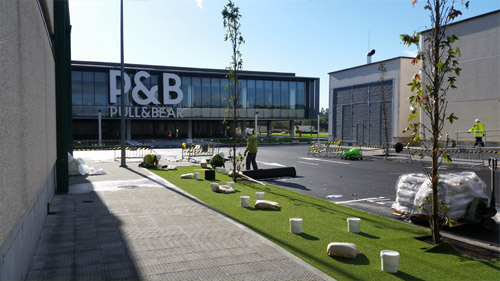 Instalación de nuestro césped en el Centro Logístico de Inditex